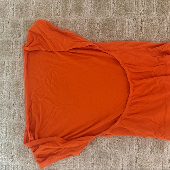 Women’s Open Back Orange Short-Sleeve Top - Picture 2 of 2